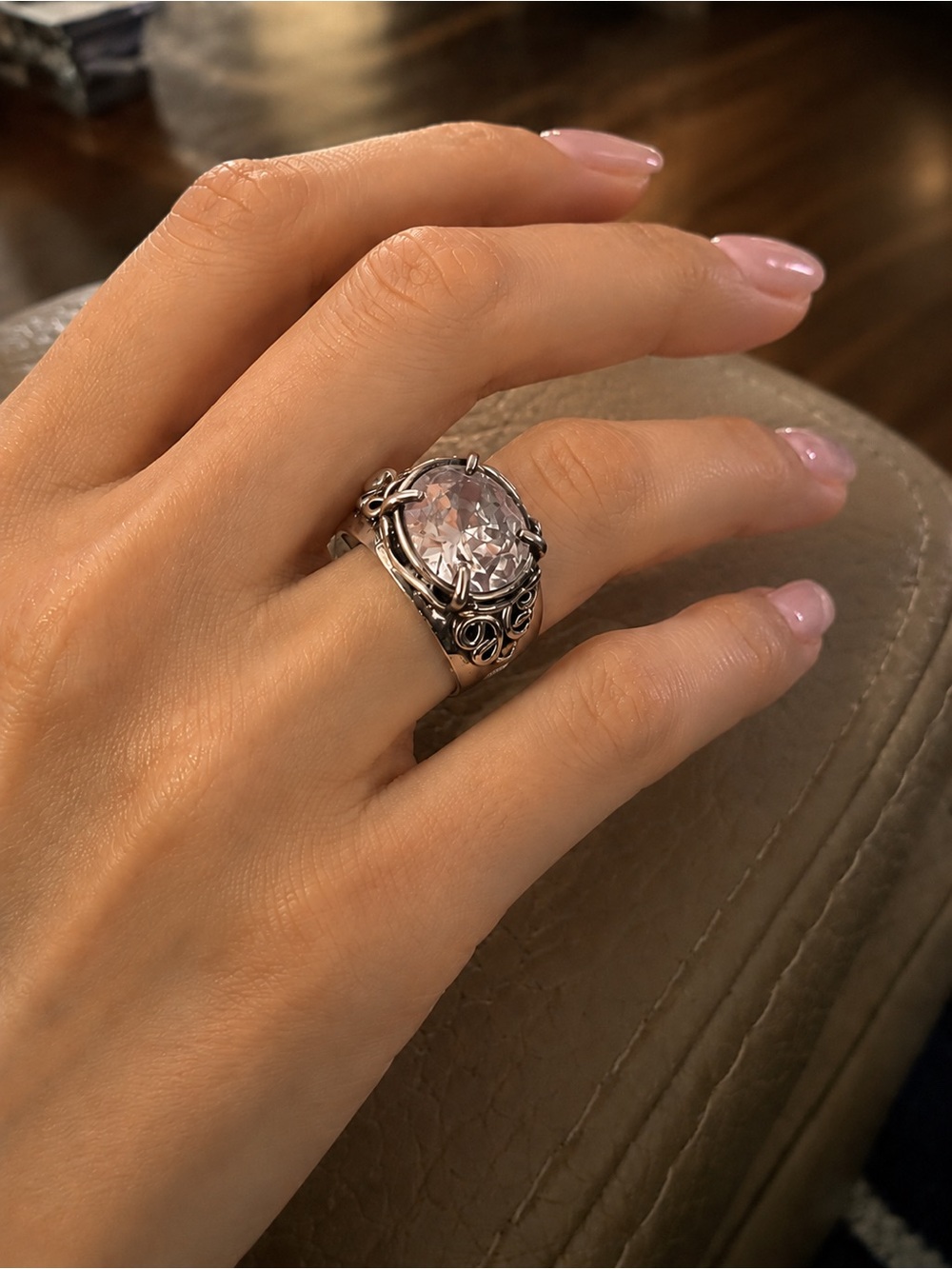 Estate Sterling Silver Ring Quartz Ornate Design 9.6 Grams Size 7 QUALITY